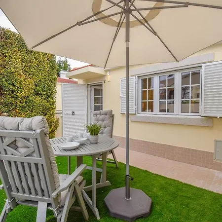 Cozy With Terrace - 800m From The Parede